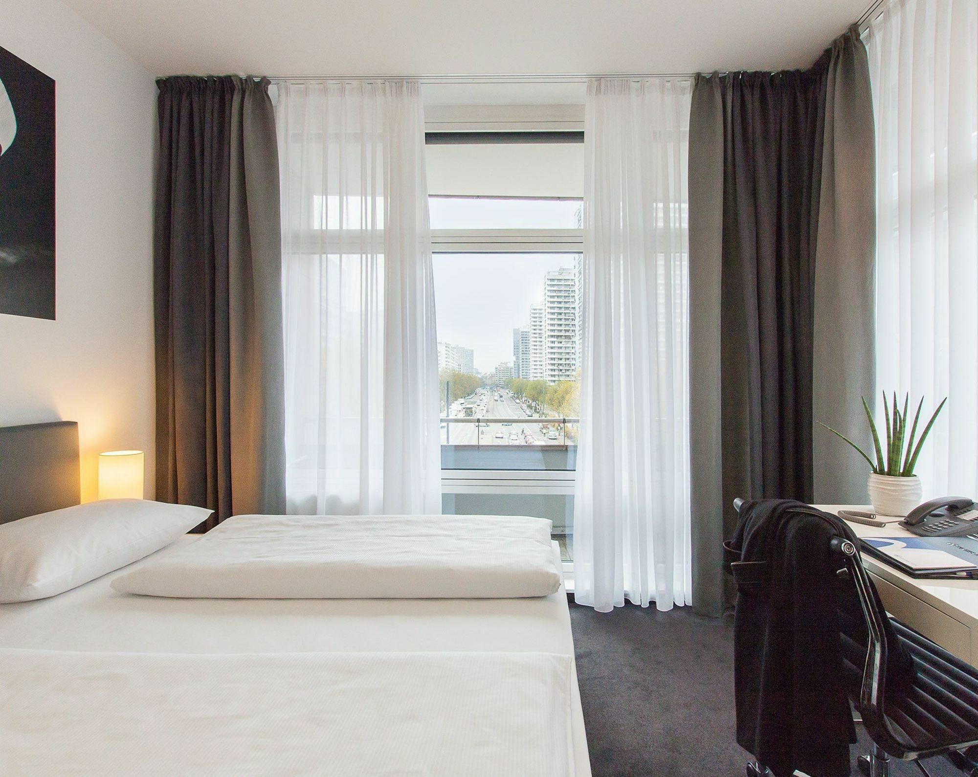 Garner Hotel Berlin - Gendarmenmarkt By Ihg Εξωτερικό φωτογραφία
